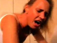 Hot German Milf fickt jngeren Schwanz